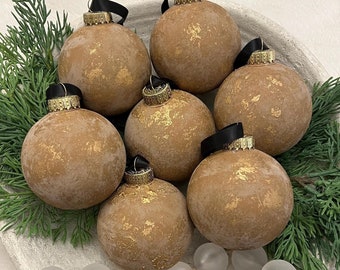 Set di ornamenti neutri con texture marrone infrangibile