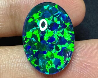 Aurora Opal Cabochon: Welo Ethiopische Black Opal Doublet (21 x 15 x 6 mm)