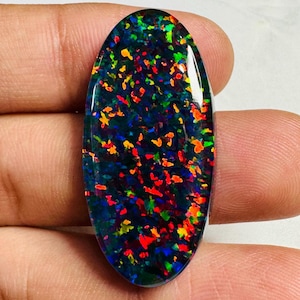Attraktiv kvalitet Aurora Opal ädelsten Opal Doublet Aurora Opal Cabochon Opal Halsband Opal Smycken Opal Ring Aurora Opal Smycken 36 x 17 MM
