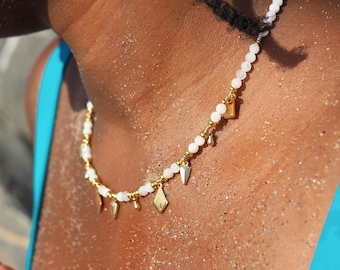 Moonstone natural gemstones beaded necklace, adjustable, 18k gold plated, necklace with charms, handmade jewellery, white stones necklace