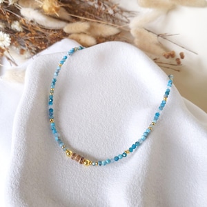 Boho Perlenkette blau Apatit & Aquamarin, natürlicher Edelstein, handgemachte zierliche 18k Gold Aquamarin Halskette, kleines minimalistisches Geschenk für Sie