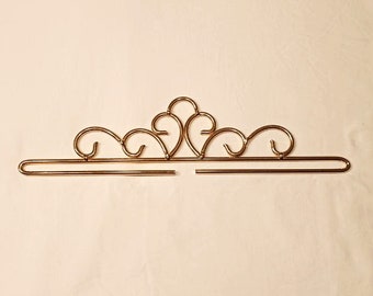 Bell Pull Hangers Metal Wrought Embroidery Hangers Norwegian Tapestry Klokkestreng Supplies DIY Scandinavian Tapestry Hangers, Gold 34 cm