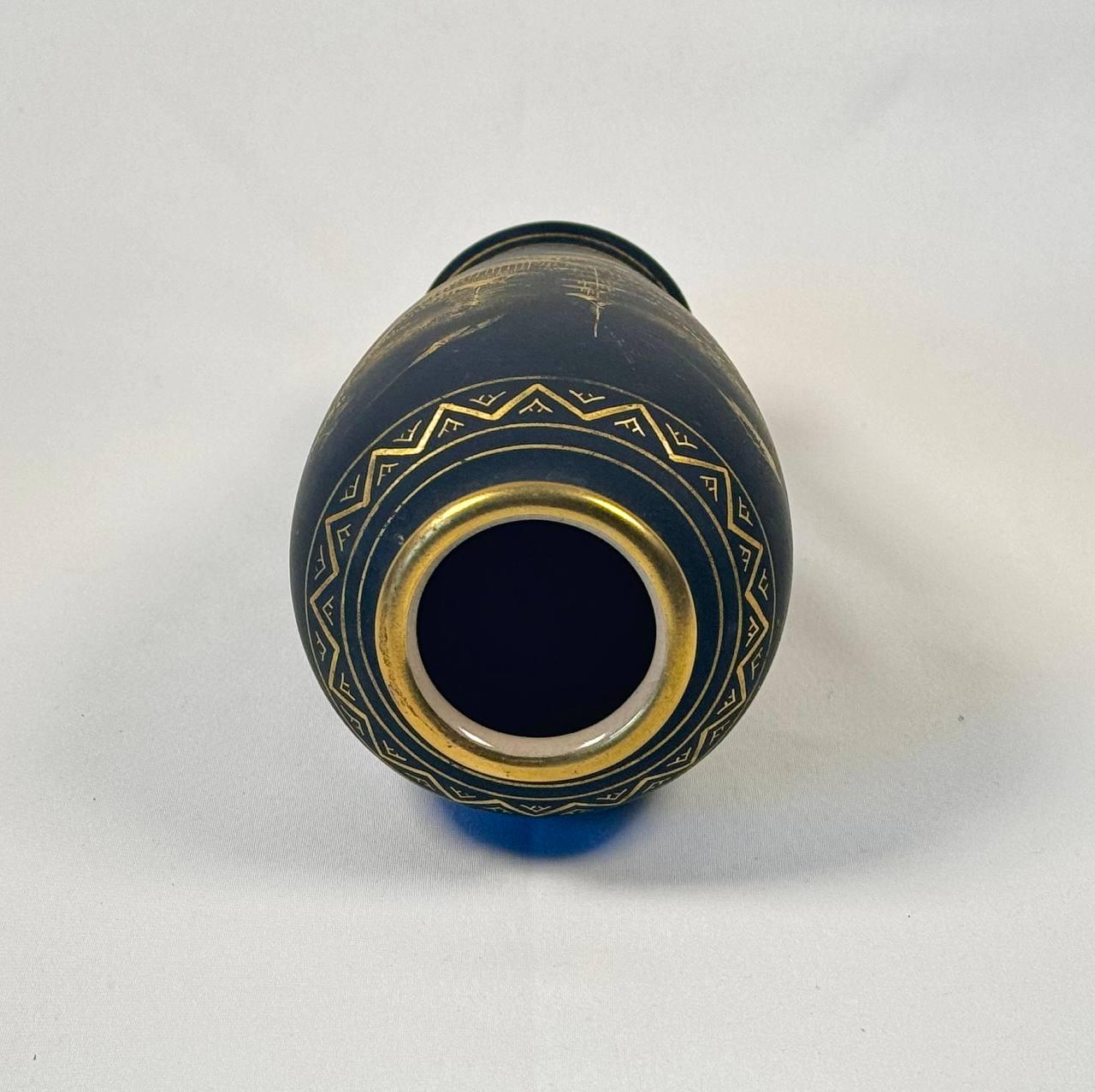 品多く Meiji Black on Gold Miniature Signed Satsuma Japanese Period 工芸品