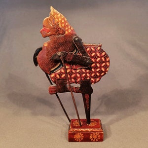 Indonesian Shadow Puppet Wayang Kulit Golek Theater Shadow Puppets Wooden Handmade Decorative Printed Aboriginal Batik Sculpture