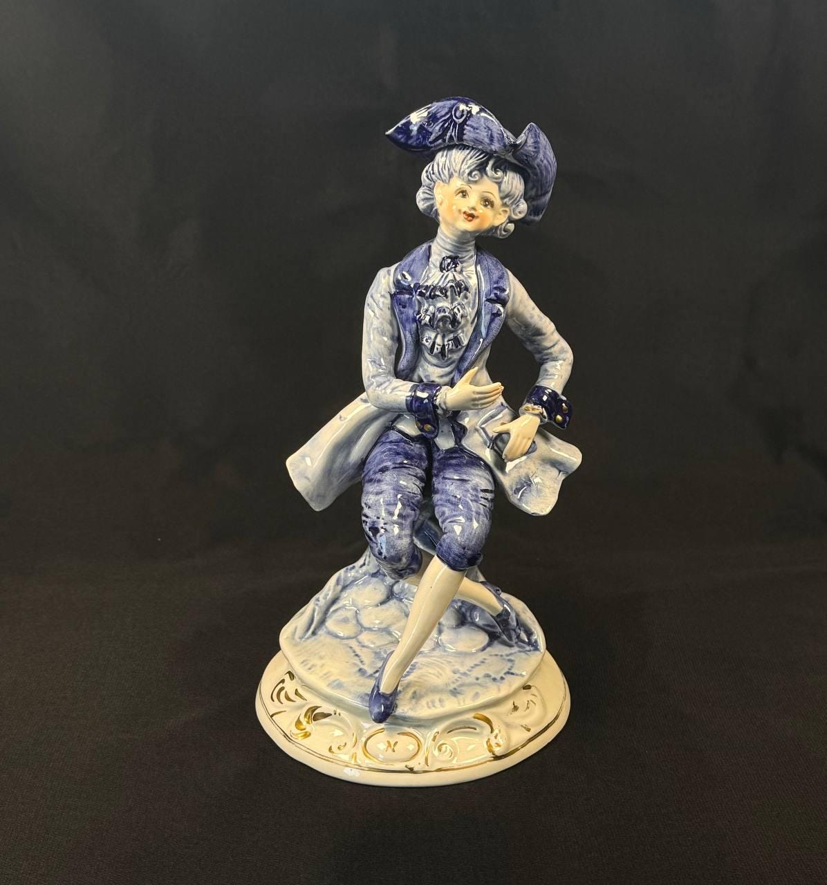 wa 838 CAPODIMONTE ピエロ置物 CAPODIMONTE VICTORIAN MAN Blue & White Figurine Porceiain Made in