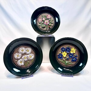 Three Vintage Round Wall Plates Ceramic Swedish Wall Plaque Made in Sweden Floral Pattern Scandinavian Farmhouse Home Decor Small Gift