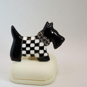 エナメルブラックスコティッシュテリアブローチ、かわいい黒犬のブローチ、かわいい動物ブローチ、かわいいファッションジュエリー、エナメルジュエリー、かわいい犬のジュエリー