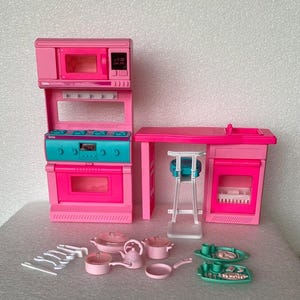 Vintage Barbie &quot;So Much To Do&quot; Kitchen Set & Accessories Mattel 1994 - Incomplete