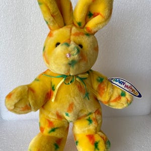 Vintage 1999 Mary Meyer CARROT CAKES Bunny Rabbit Easter Plush Stuffed Animal 14” Toy