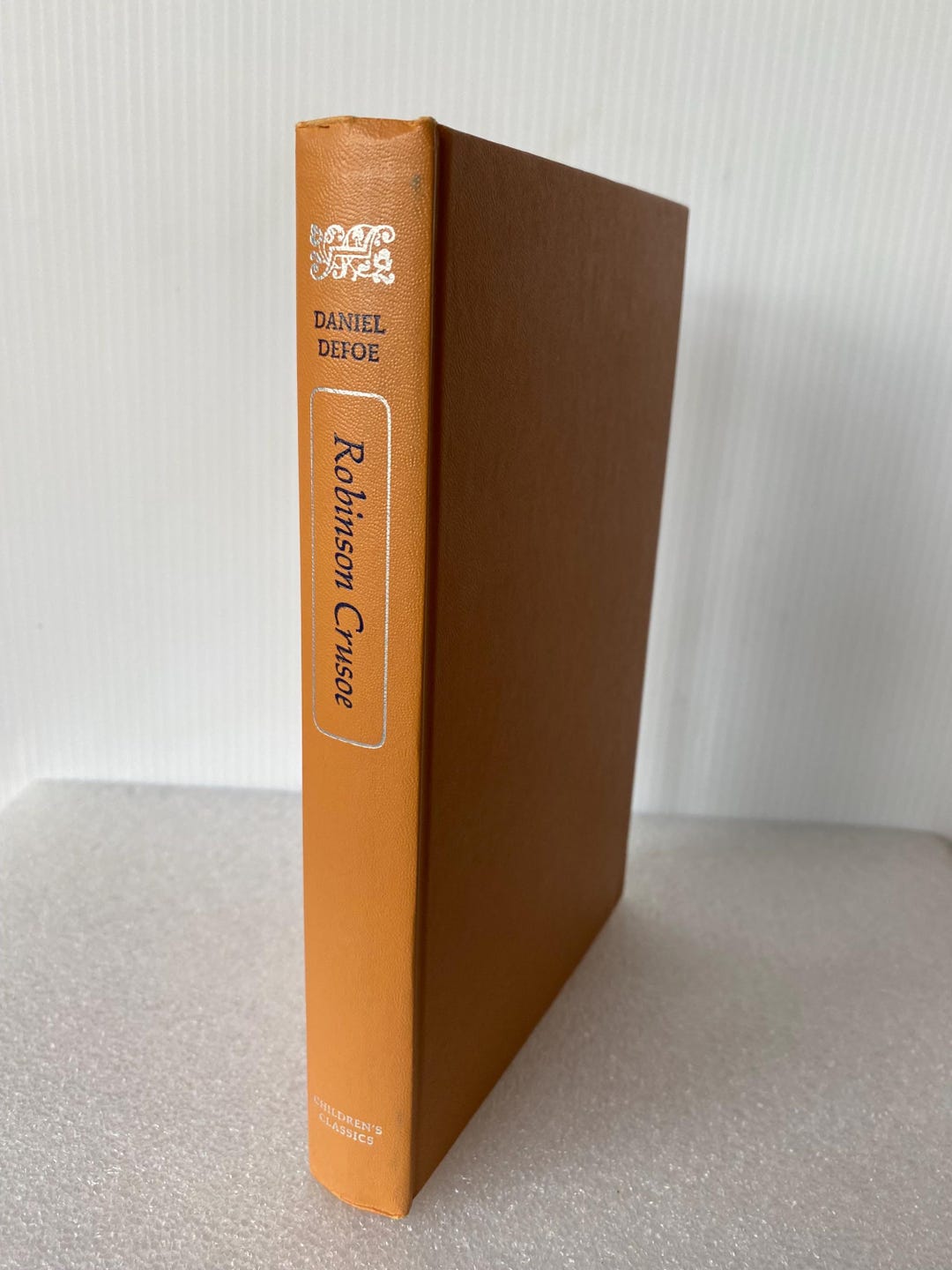 Robinson Crusoe by Daniel Defoe vintage 1945 Children's Classics ...