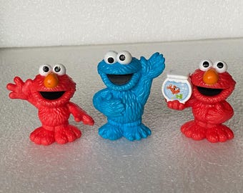 Sesame Street Workshop ELMO and COOKIE Monster Hasbro 2010 PVC Figures
