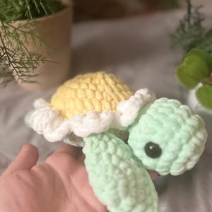 crochet daisy turtle