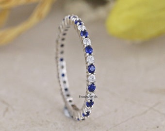 Anillo de zafiro azul minimalista / Anillo de compromiso de pavé delicado / Anillo de compromiso de diamantes redondos azules y blancos / Anillo de bodas de oro de eternidad de 14K