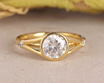 Split-Shank Wedding Ring/ 1.5 Carat Round Colorless Moissanite Engagement Ring/ Bezel Set Ring/ 14K Solid Yellow Gold Ring/ Trilogy Ring