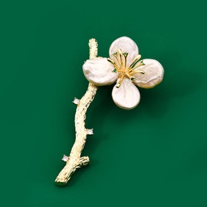 Pearl Flower Brooch,Vintage Women Brooch, Dainty Jewelry Gift for Her image 4