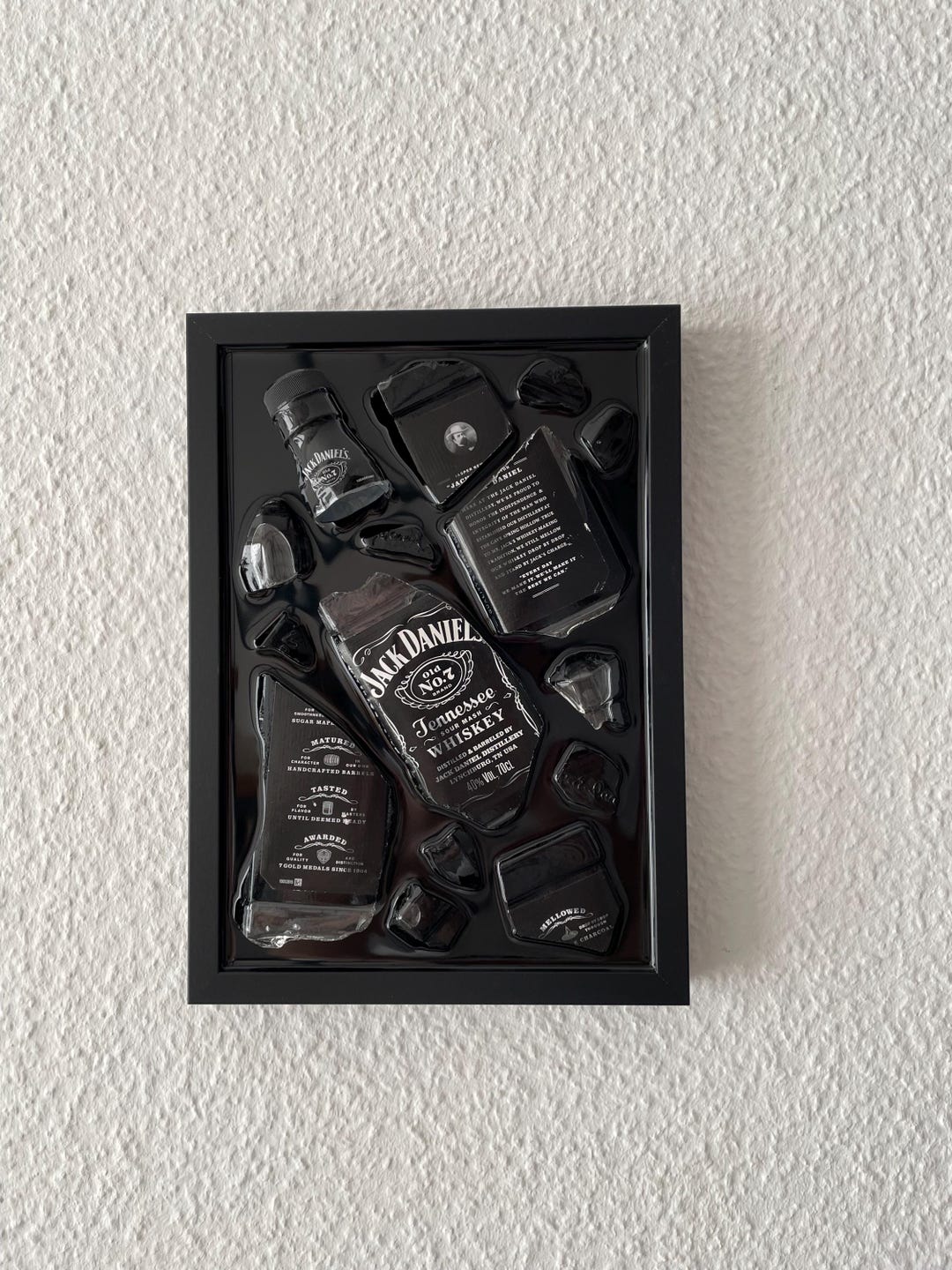 ジャック・ダニエル - 割れたボトルアート - Etsy 日本