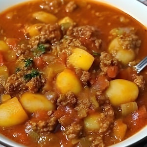 One-Skillet Ground Beef & Potato Recipe: Quick Hearty Meal (Digital Download