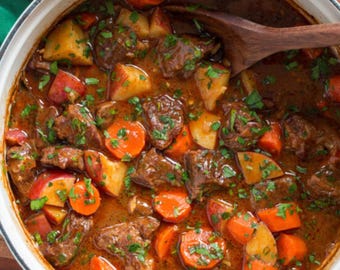 Recept voor zelfgemaakte rundvleesstoofpot: klassiek comfortfood (digitale download)