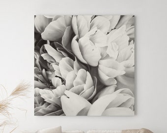 Flores blancas / Impresión romántica de peonía / Arte de pared de flores blancas / Impresión floral en blanco y negro / Lienzo con impresión original de peonía / Ramo de peonías