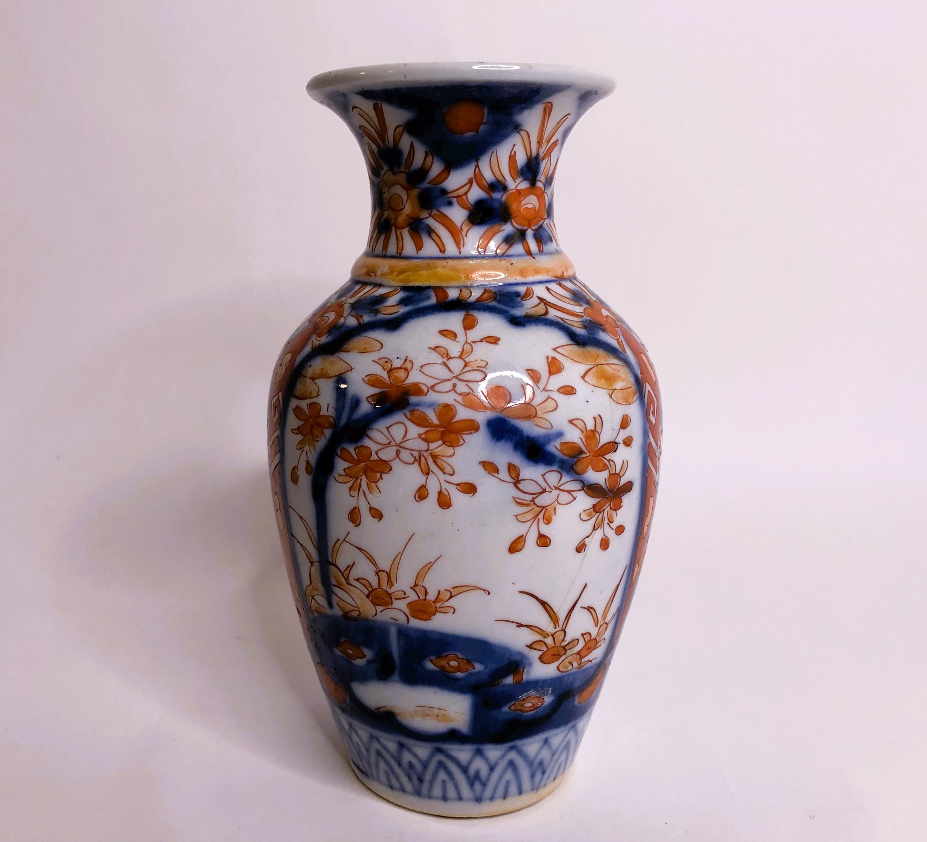 アンティーク 伊万里焼 花瓶、花飾り、明治時代（1868-1912
