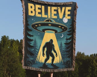 Bigfoot UFO Woven Blanket: Retro Sasquatch Throw, Cryptid Gift
