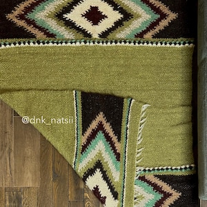 Traditional Ukrainian Wool Blanket “Lizhnyk” – Handwoven Throw from the Carpathians | Hutsul Ethnic Rug or Bedspread | 100% Natural Wool