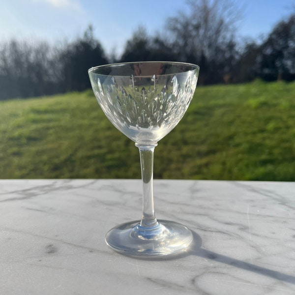 Verre à porto en cristal taillé , modèle Paris Grain de riz , Baccarat , milieu 20ème