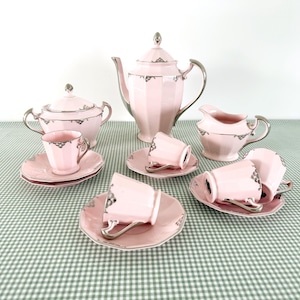 Komplett art déco-kaffeservis i puderrosa porslin och silver, Haas & Czjzek, Schlaggenwald, cirka 1930 bild 1