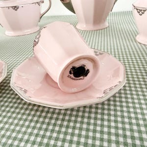 Komplett art déco-kaffeservis i puderrosa porslin och silver, Haas & Czjzek, Schlaggenwald, cirka 1930 bild 10