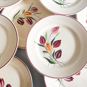 6 flat plates, Tulips model, Longchamp, mid-20th century