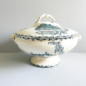 Ironware soup tureen, Châteaux model, Clairefontaine, early 20th century