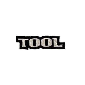 Parche oficial de Tool | Diseño del logotipo de Opiate | Parche termoadhesivo tejido | Merchandising de rock progresivo (10,5 x 3 cm)