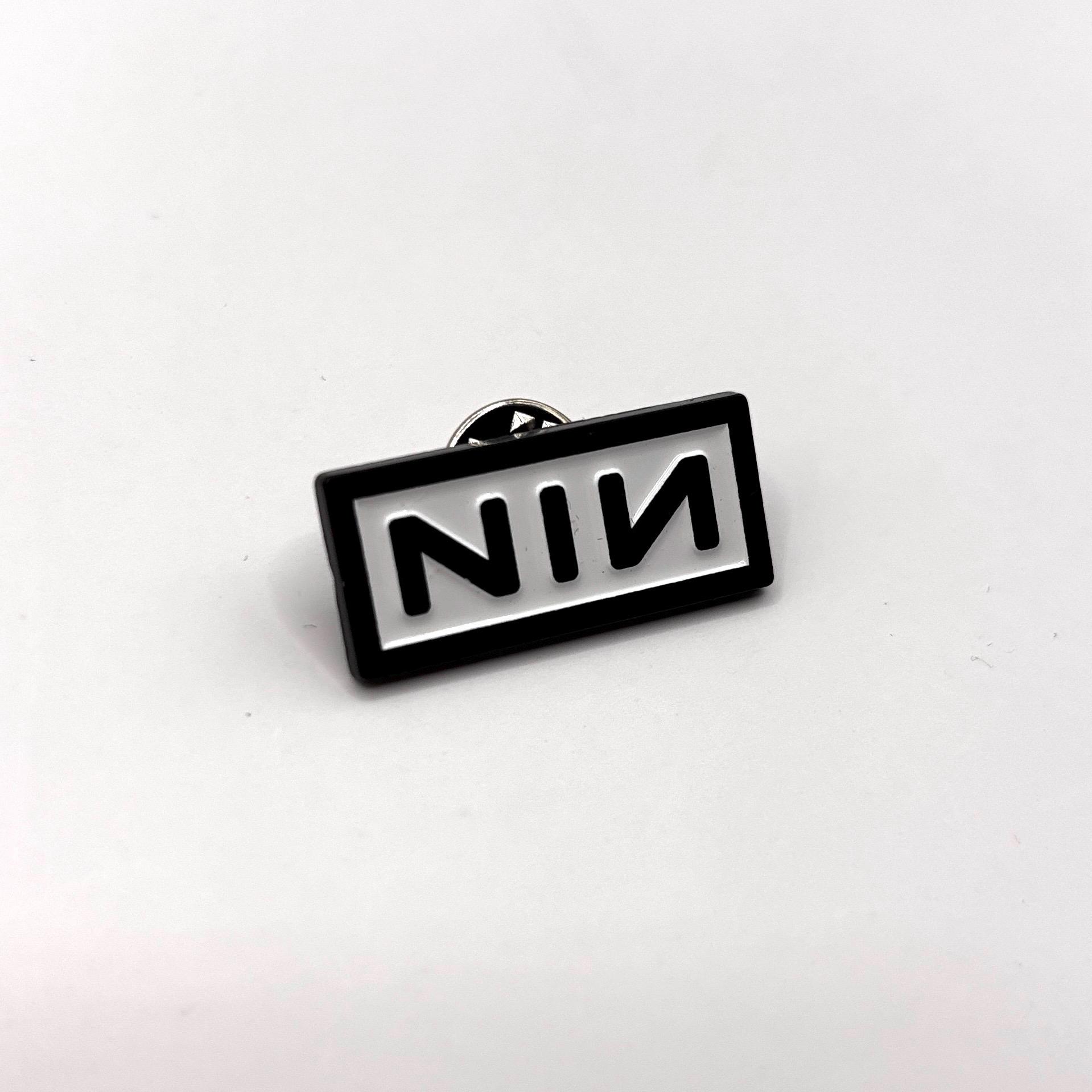 Nine Inch Nails Pin – Official NIN Logo (30 mm) – Black & White