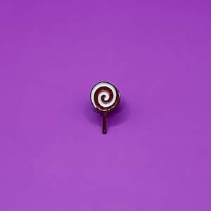 Emaille pin lolly – zoete snoeppin – kleurrijk & speels