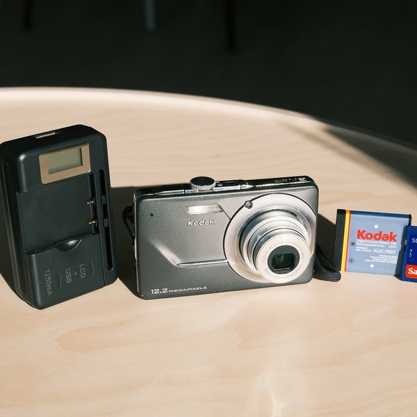 Kodak Easyshare MD41 Vintage CCD Digital Camera Y2K Digicam