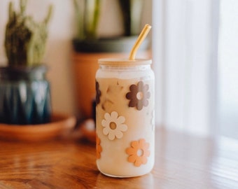 Retro Daisy 16oz Glass Can Cup with Bamboo Lid & Straw