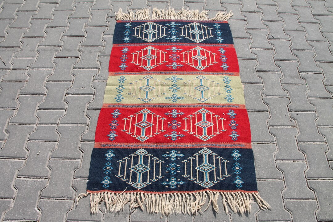 赤と青のトライバルキリムラグ：ヴィンテージトルコウシャックウール