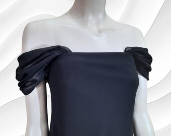 BLACK, CHIFFON, DETACHABLE straps, detachable sleeves, closed shoulders, evening dress