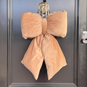 Biscuit Velvet Door Bow – Large Plush Bow for Wreaths, Front Door & Party Decor