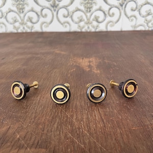 Conjunto de 4 puxadores de gaveta vintage em latão recuperado (c. 1930)