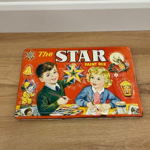 Vintage The Star Paint Box from England from the 1960s