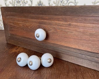 Antyczne porcelanowe gałki do szuflad – zestaw 4 sztuk, odzyskane