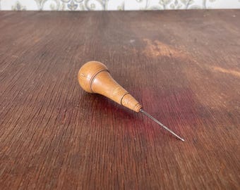 Antique Ottoman Wooden Crochet Hook | 1940s Two-Piece Screw Design | Vintage Needlework Tool