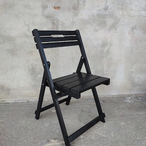 Silla rústica plegable negra con asiento plegable, madera natural, elementos esenciales para exteriores, carpintería personalizada, muebles de cafetería, madera, portátil, ahorro de espacio