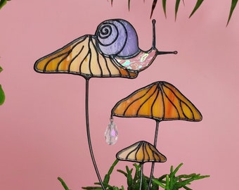 Snail on Orange Mushrooms Plant Stake. Unique Stained Glass Garden Decoration for Mushroom Lovers. Cottagecore Inspired Ornament.