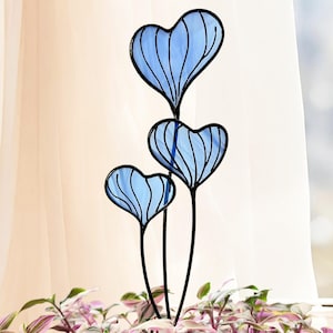 Stained Glass Blue Heart Garden Plant Stake. Handmade Cottagecore Decor for Flower Pots, Planters and Indoor Plants Suncatcher. Gift for Mom