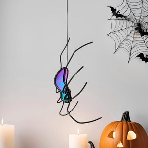 Stained Glass Spider Suncatcher. Unique Halloween Decor for Spooky Windows. Perfect Gift for Halloween and Gothic Lovers.