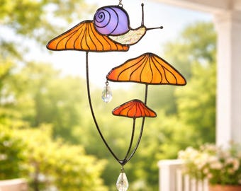 Schnecke auf Pilz Sonnenfänger. Orangen Pilz Fensterbild oder Terrasse Dekor. Ein einzigartiges Einweihungsgeschenk für Freunde oder Mitarbeiter
