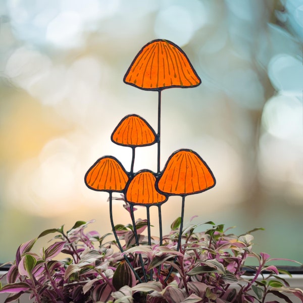 Stained Glass Red Mushrooms Plant Stake. Stunning Decoration for Plant Lovers. Ideal Gift for Friends!