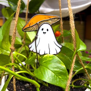Stained glass ghost with orange mushroom plant stake. Halloween plant decor. Cute ghost decor, spooky garden decor, handmade halloween gift
